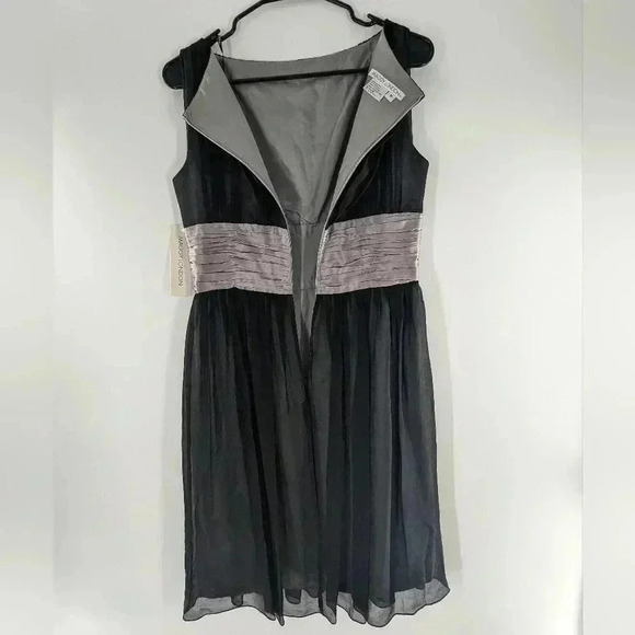 MAGGY LONDON 100% SILK COCKTAIL CLASSIC SLEEVELES KNEE LENGHTH BLACK DRESS 8 - Picture 9 of 14